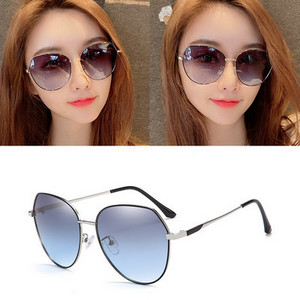 Jauns saulesbriļļu modelis ar UV aizsardzību sievietēm