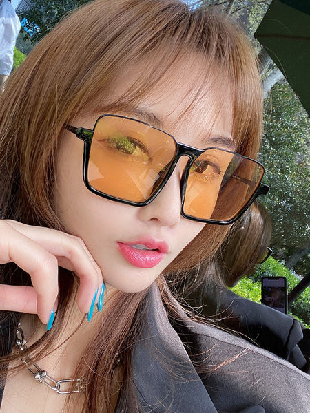 Ikdienas sieviešu kvadrātveida brilles