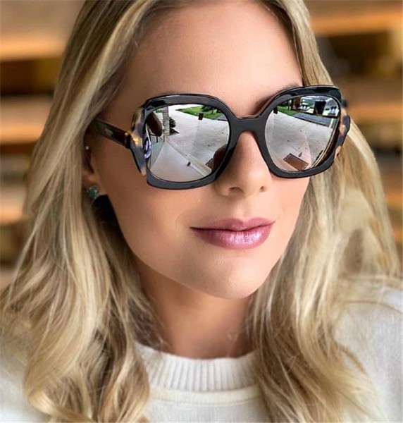 Γυναικεία μοντέρνα γυαλιά με μεγάλους στρογγυλούς φακούς