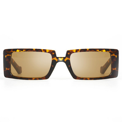 Ochelari de soare eleganti de dama in forma patrata cu rama lata