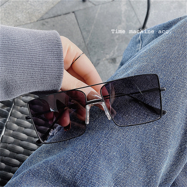 Дамски слънчеви очила-с квадратна форма