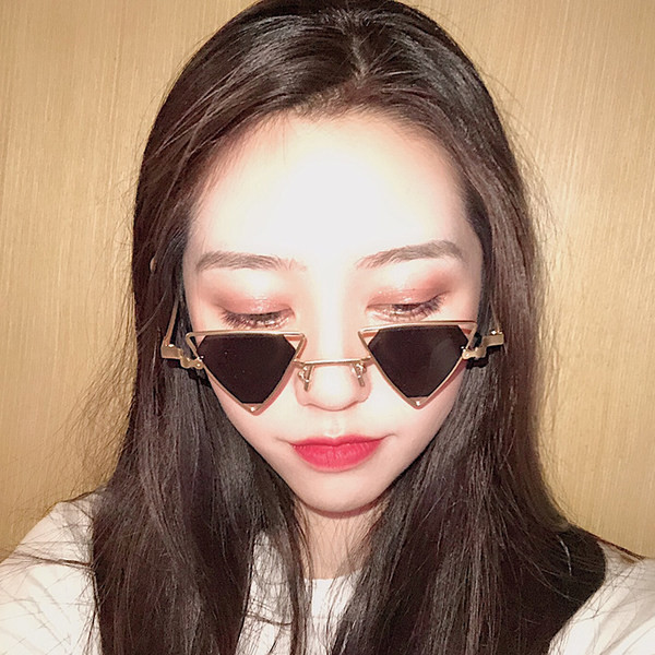 Stilīgas sieviešu saulesbrilles trīsstūra formā ar plānu rāmi