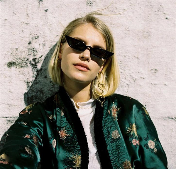 Jauns pašreizējo sieviešu saulesbriļļu modelis