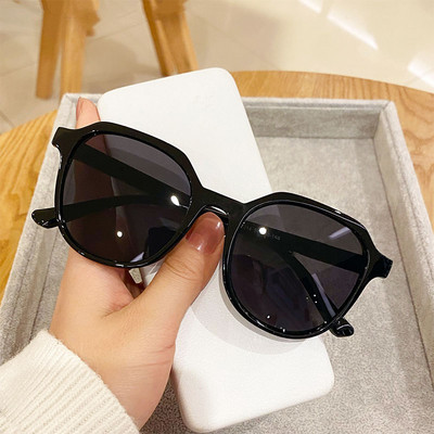 Sieviešu retro stila brilles ar apaļu formu