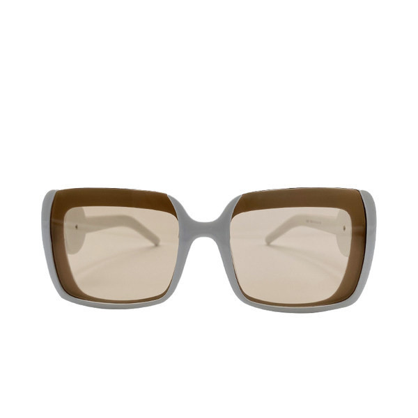 Jauns sieviešu kvadrātveida briļļu modelis