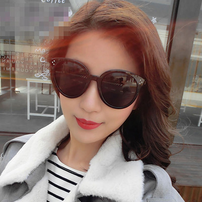 Ochelari de soare de damă actuali cu efect de oglindă