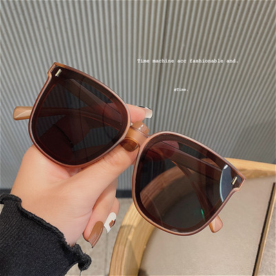 Ochelari de soare rotunzi pentru femei