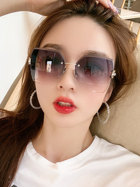 Нов модел дамски слънчеви очила -няколко цвята