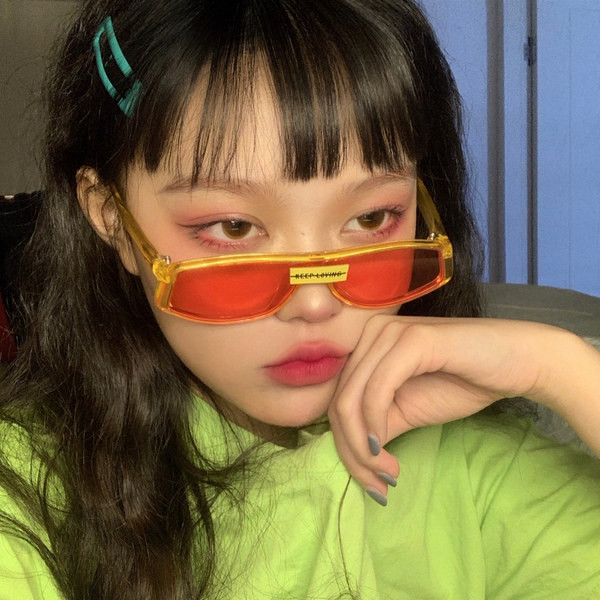 Stilīgas sieviešu saulesbrilles