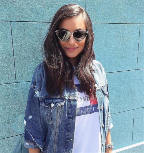 Modernas sieviešu brilles ar nestandarta formu un spoguļa efektu