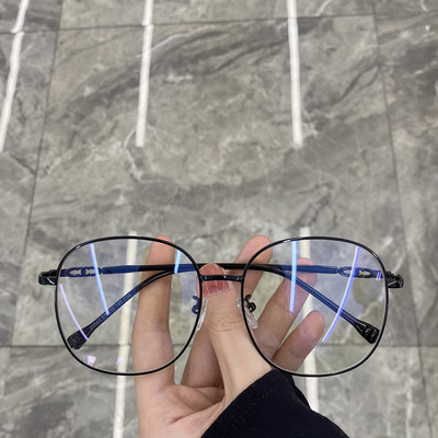 Sieviešu saulesbrilles ar plānu rāmi - dažādas krāsas