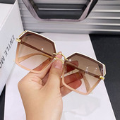 Modernas saulesbrilles - sievietēm