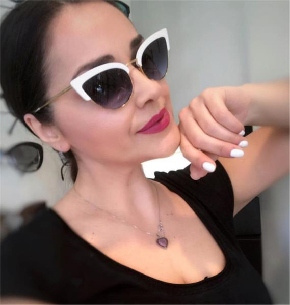 Modernas kaķa acu brilles