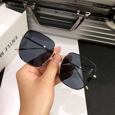 Jauns sieviešu briļļu modelis četrās krāsās