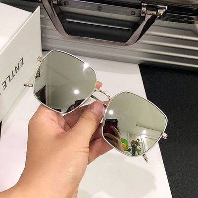 Jauns sieviešu briļļu modelis četrās krāsās