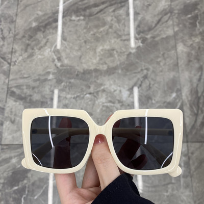 Дамски квадратни очила с широка рамка