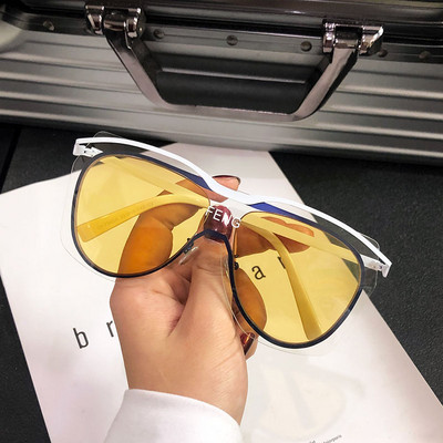 Нов модел слънчеви очила с надпис