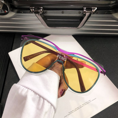 Нов модел слънчеви очила с надпис