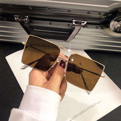 Ženske moderne četvrtaste naočale