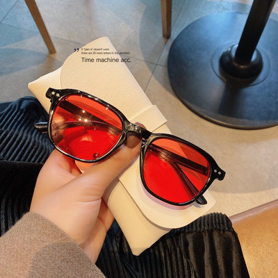 Retro sieviešu brilles ar biezu rāmi