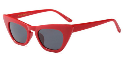 Saulesbrilles sieviešu kaķu acu tipam