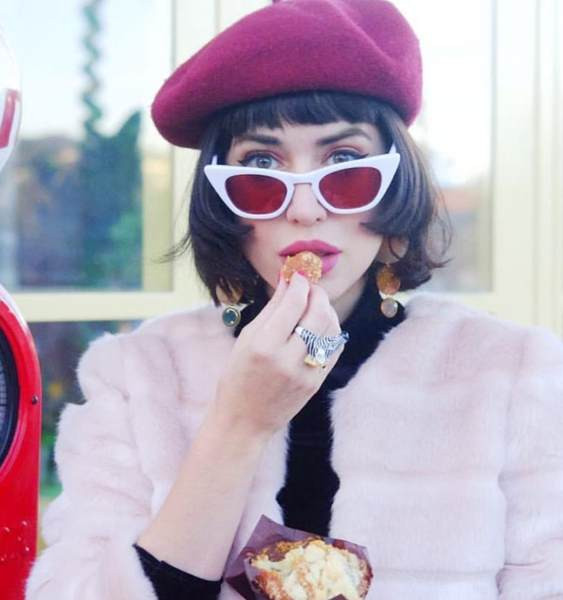 Saulesbrilles sieviešu kaķu acu tipam