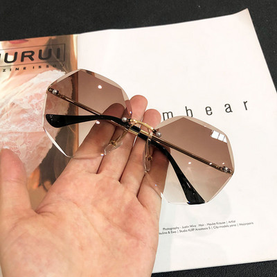 Ženske okrugle naočale sa staklima u boji