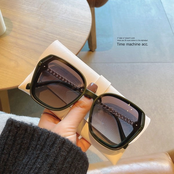 Ochelari de soare polarizati pentru dama cu rama metalica