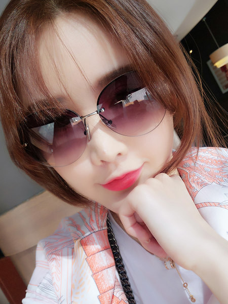 Jauns polarizēto sieviešu saulesbriļļu modelis