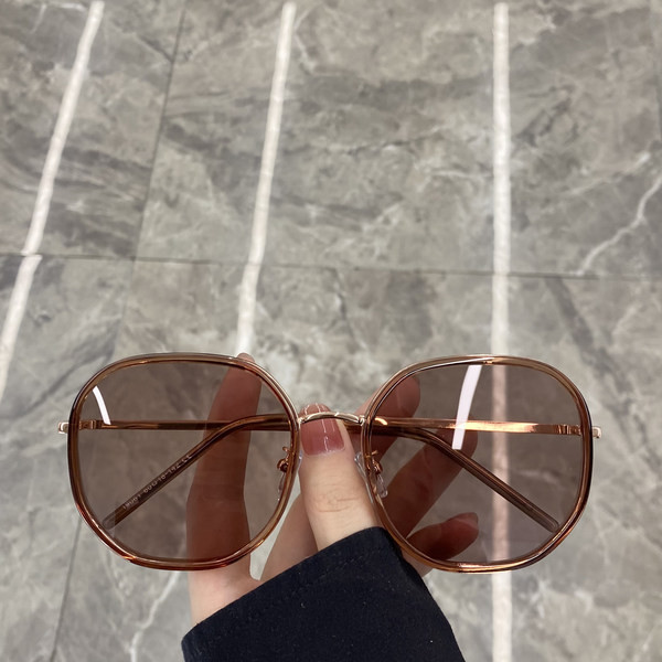 Дамски кръгли очила с тънки рамки 