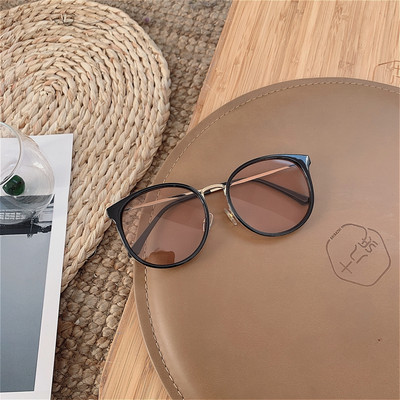 Стилни слънчеви очила за жени