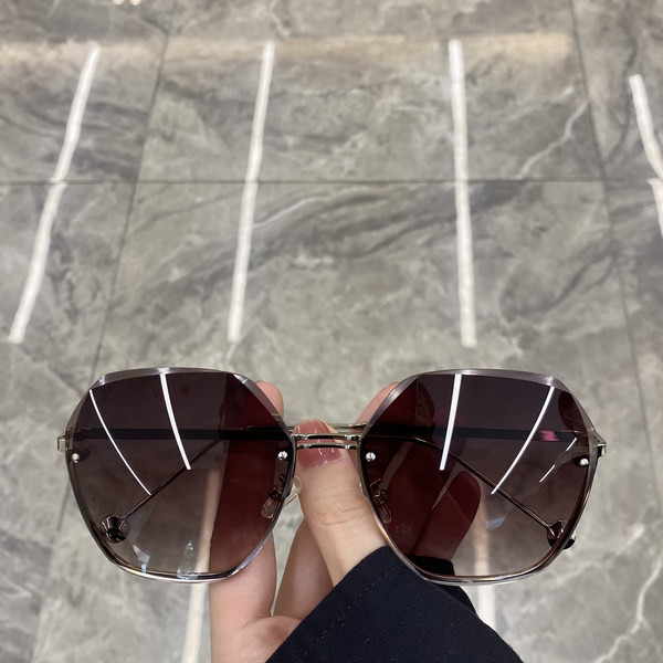 Ochelari de damă cu bretele subțiri - formă rotundă