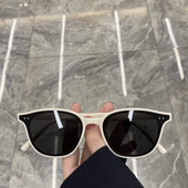 Sieviešu saulesbrilles ar platu rāmi