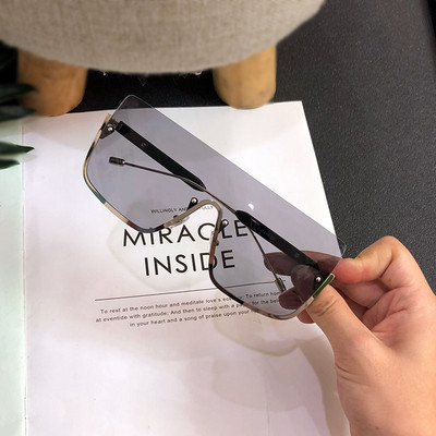 Дамски модерни очила с цветни стъкла