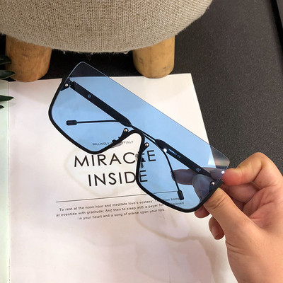 Дамски модерни очила с цветни стъкла