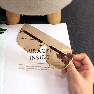 Дамски модерни очила с цветни стъкла