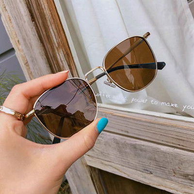 Sieviešu modernas apaļas saulesbrilles ar plānu rāmi