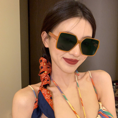 Sieviešu modernas kvadrātveida saulesbrilles