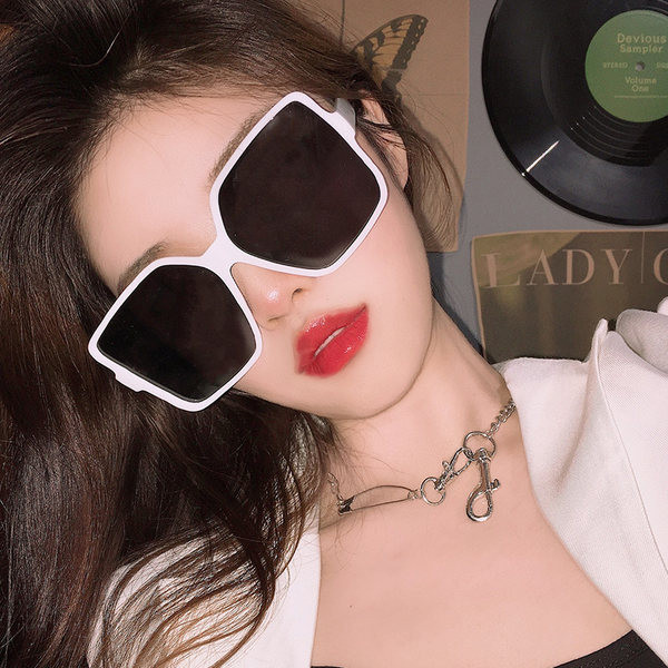 Sieviešu modernas kvadrātveida saulesbrilles