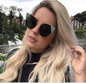 Κομψά γυαλιά ηλίου για γυναίκες σε διάφορα χρώματα