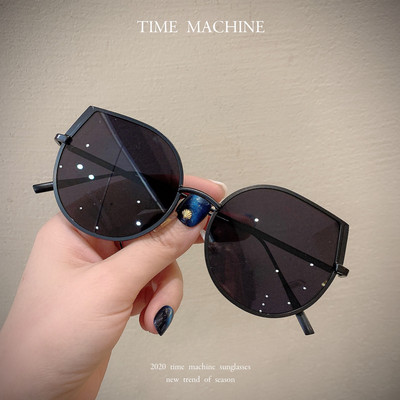 Jauns sieviešu briļļu modelis ar UV aizsardzību un plānu rāmi