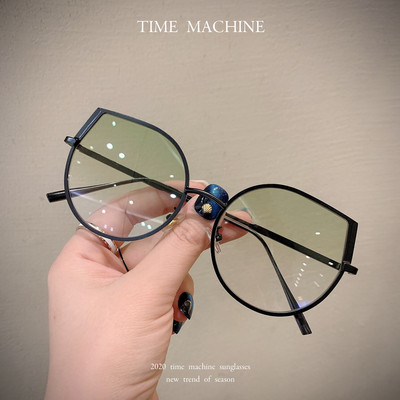 Jauns sieviešu briļļu modelis ar UV aizsardzību un plānu rāmi