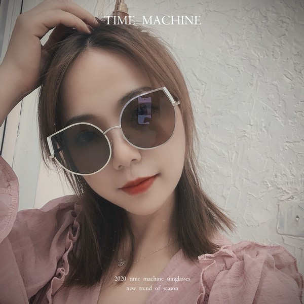 Jauns sieviešu briļļu modelis ar UV aizsardzību un plānu rāmi