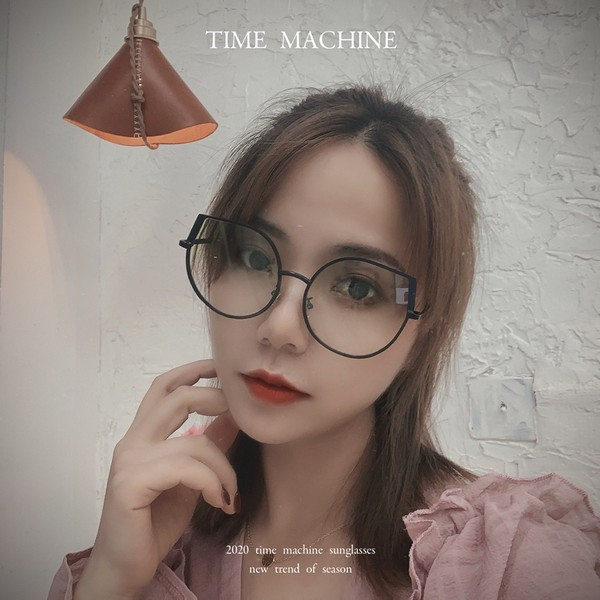 Jauns sieviešu briļļu modelis ar UV aizsardzību un plānu rāmi