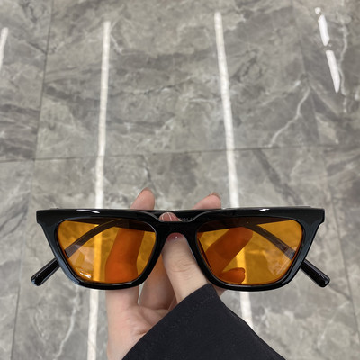 Jauns sieviešu briļļu modelis ar nestandarta formu