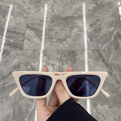 Jauns sieviešu briļļu modelis ar nestandarta formu