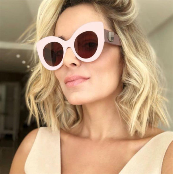Sieviešu saulesbrilles retro modelī
