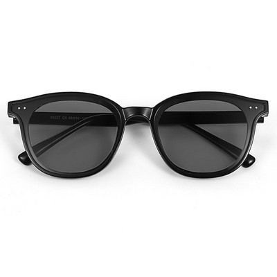 Γυναικεία γυαλιά ηλίου με πολωμένους φακούς