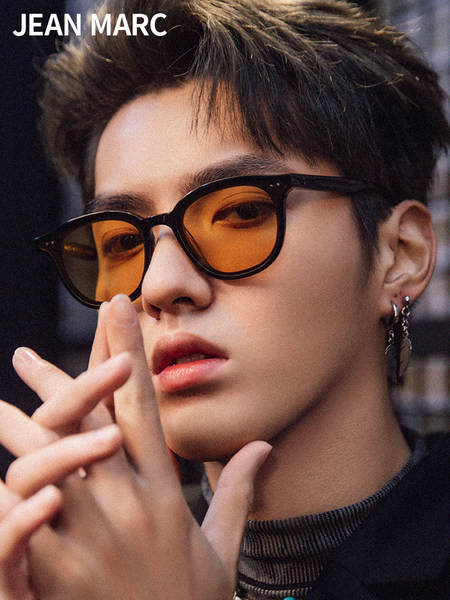 Γυναικεία γυαλιά ηλίου με πολωμένους φακούς