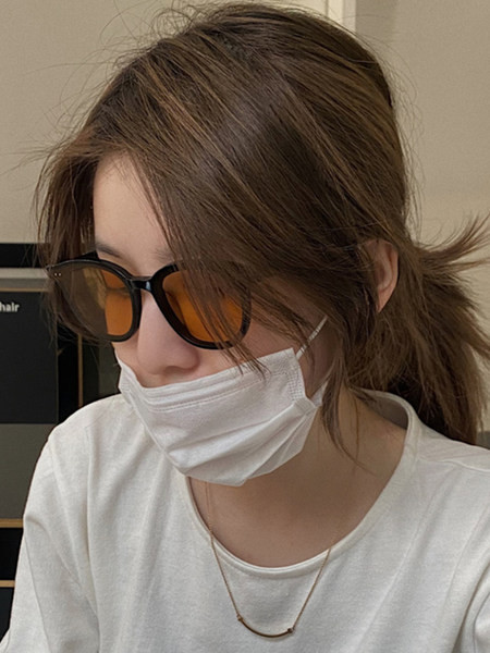 Γυναικεία γυαλιά ηλίου με πολωμένους φακούς